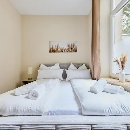 Casa Mia-neuss-due-messe-hbf-zentrum-hafen-fuer-4 *