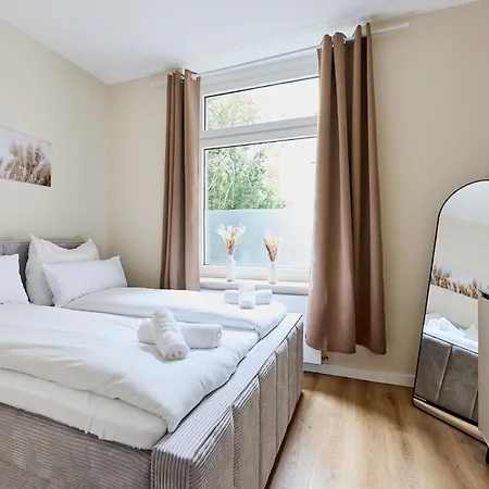 Casa Mia-neuss-due-messe-hbf-zentrum-hafen-fuer-4 Apartment