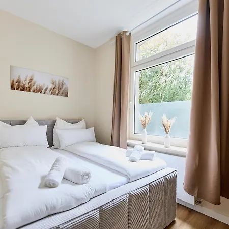 Apartment Casa Mia-neuss-due-messe-hbf-zentrum-hafen-fuer-4 Neuss