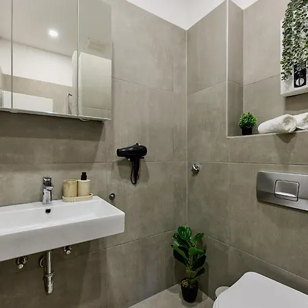 Casa Mia-neuss-due-messe-hbf-zentrum-hafen-fuer-4 Apartment