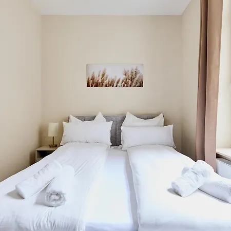 Apartment Casa Mia-neuss-due-messe-hbf-zentrum-hafen-fuer-4 Neuss