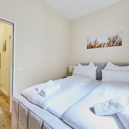 Casa Mia-neuss-due-messe-hbf-zentrum-hafen-fuer-4 * Neuss